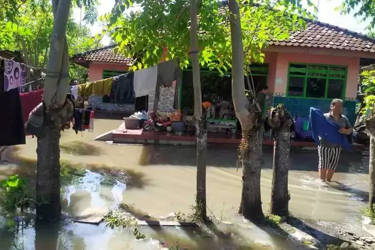 Kaget! Curah Hujan Bikin Warga Jembrana Panik