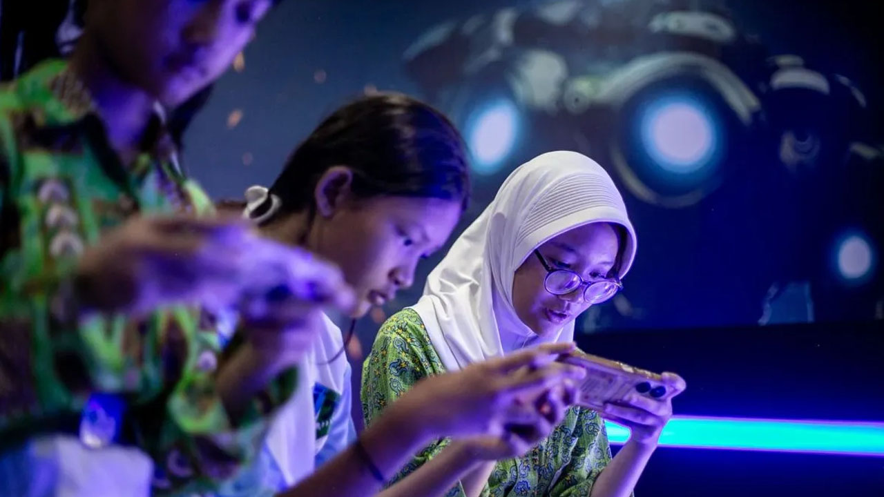 Pakar Bagikan Kiat bagi Orang Tua Dampingi Anak Akses Gim Secara Sehat